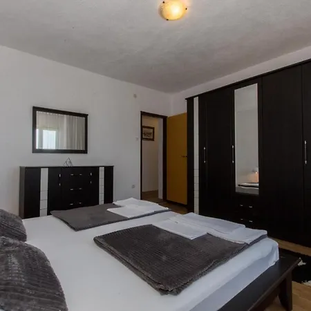 Vacation Petar * Makarska